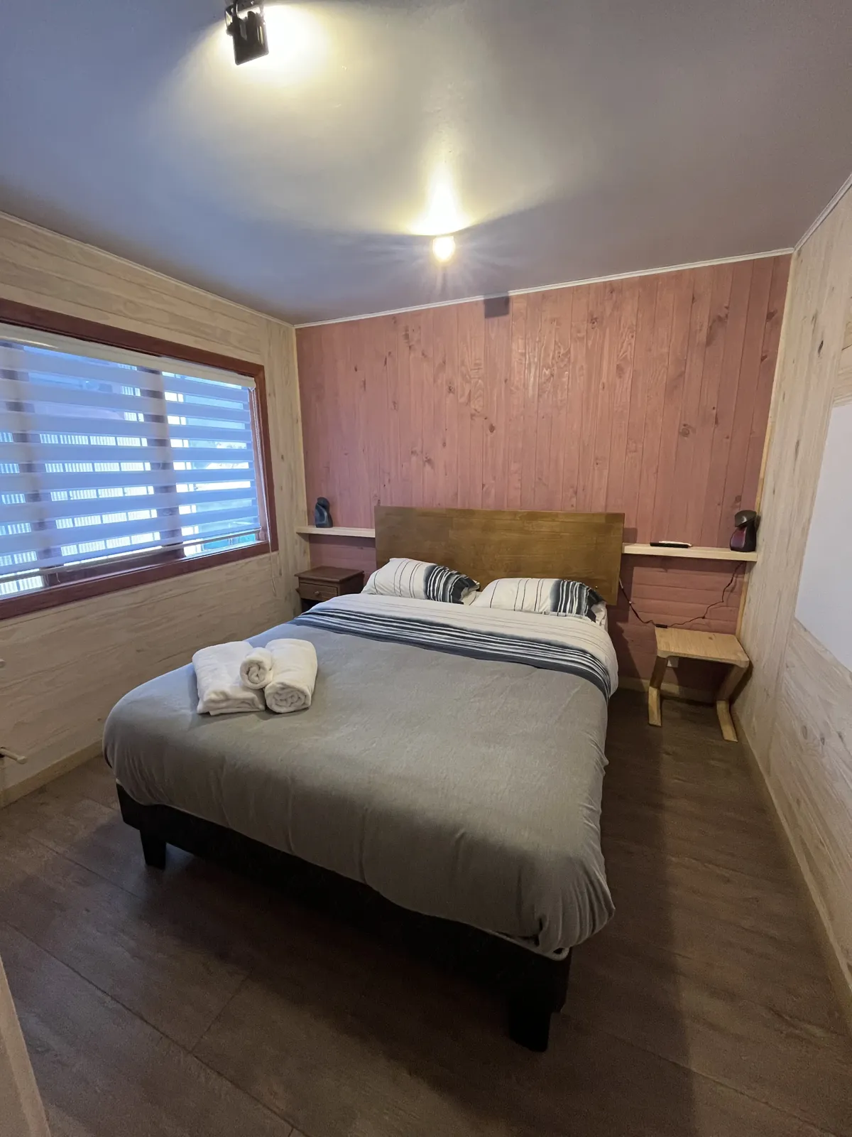 Hostal Quelen — habitación matrimonial