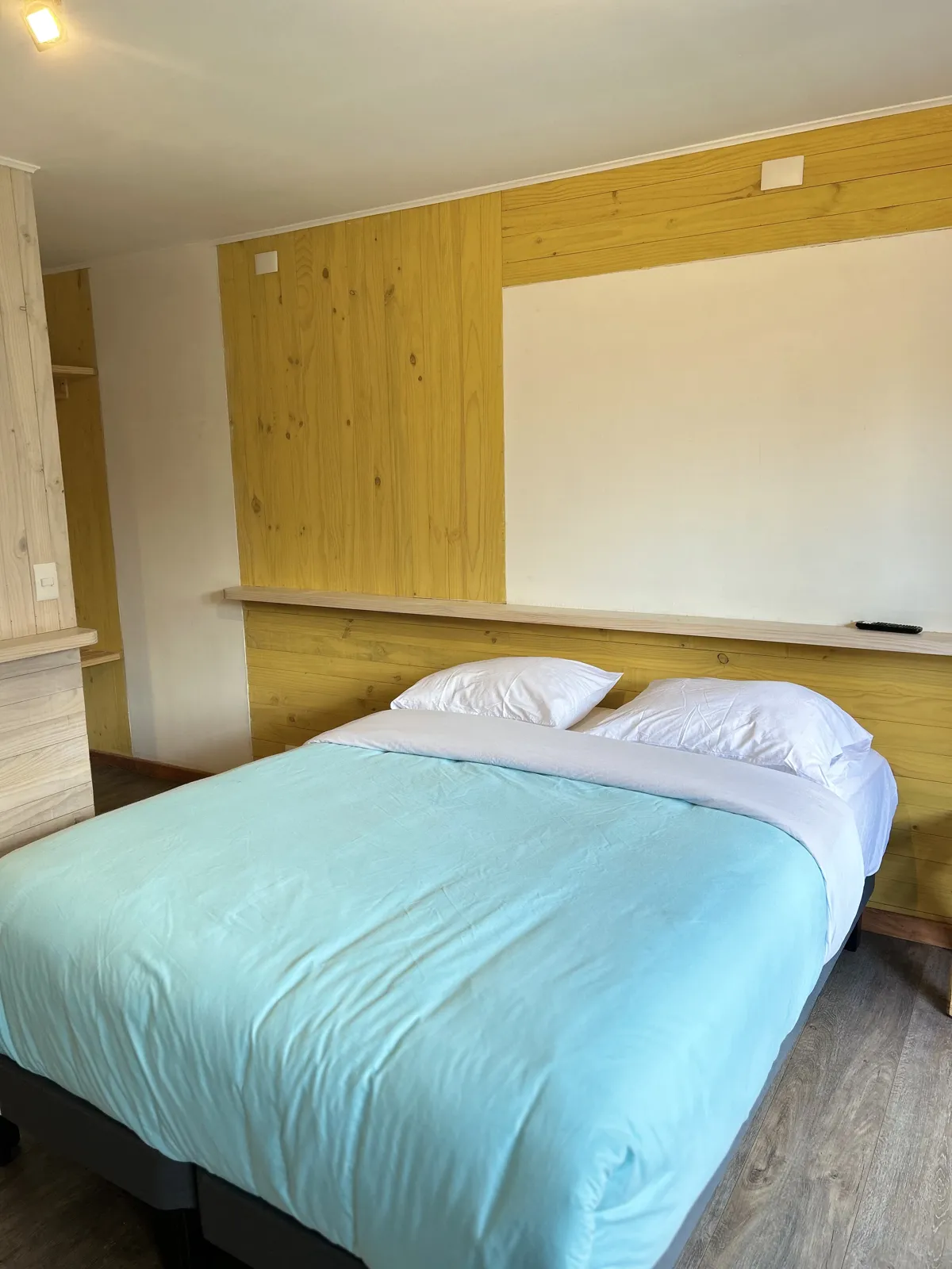 Hostal Quelen — habitación matrimonial